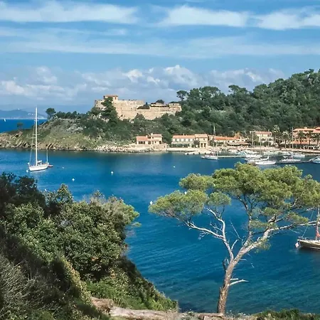 Holiday home Maisons Atypiques Hyeres
